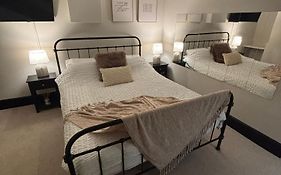 Private & Modern En-Suite Rooms Town Centre Self Check-In